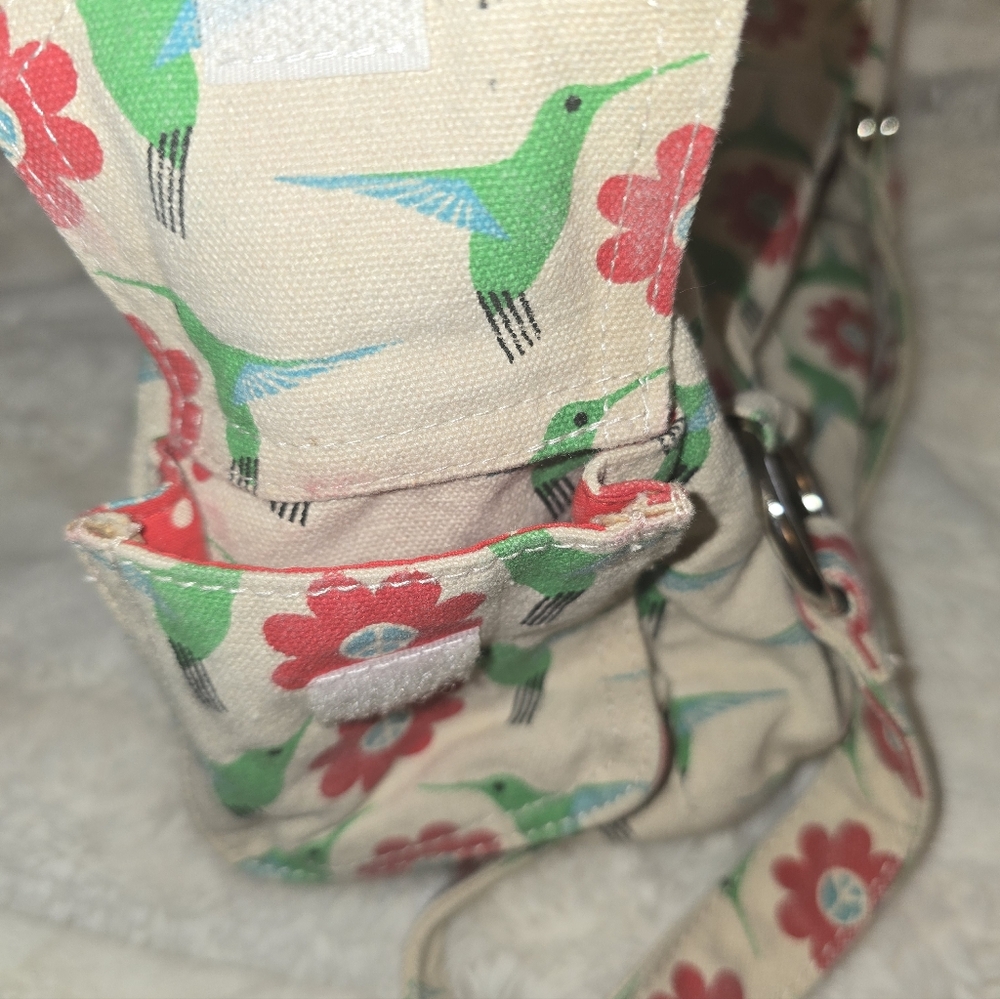 Bungalow 360 Cream and Red Floral Hummingbird Purse - Picture 5 of 13